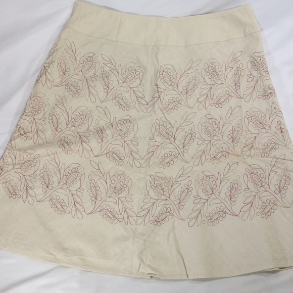 AXCESS Cream Skirt With Burgundy Floral Embroidery - Picture 2 of 8